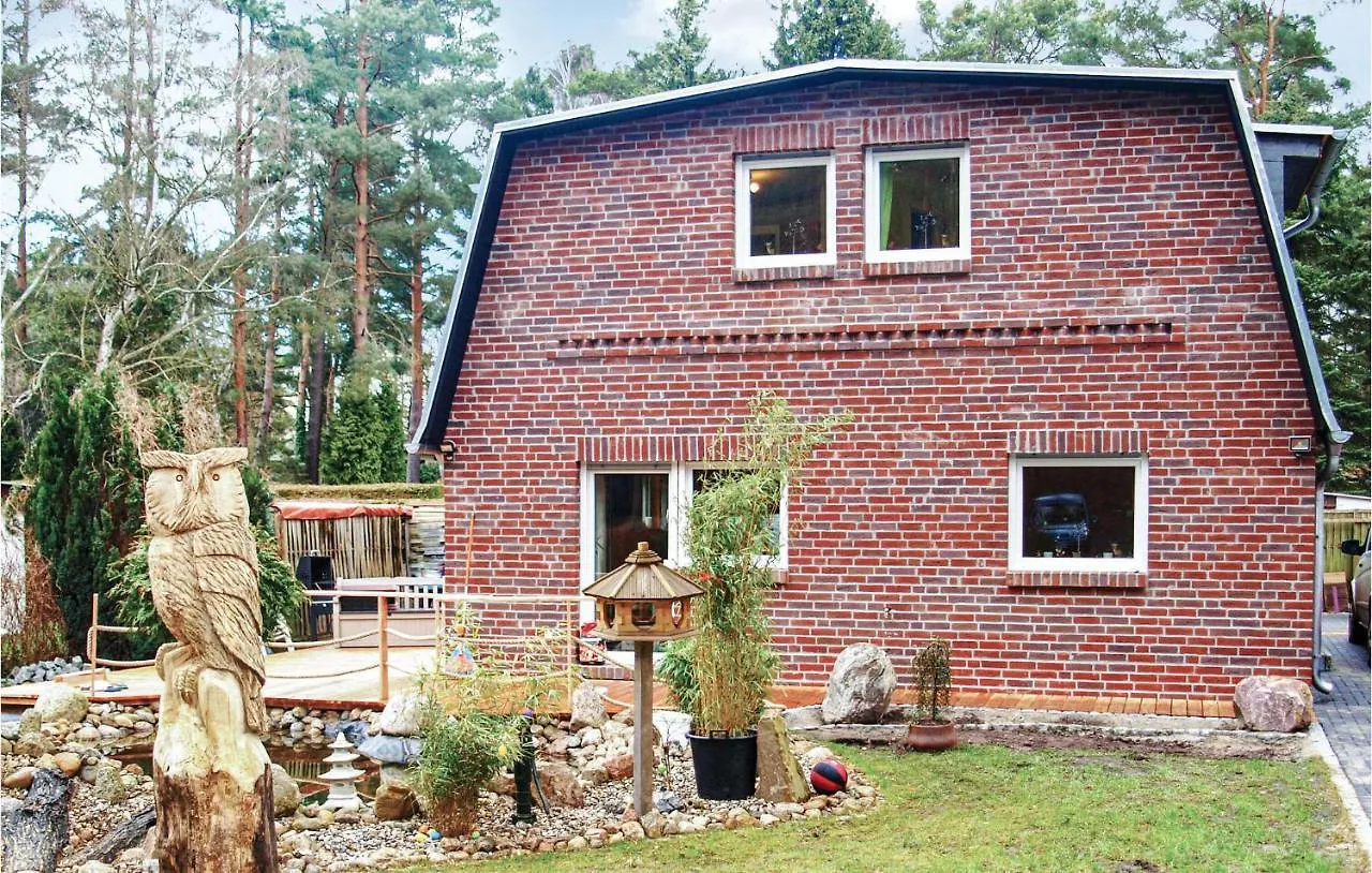 4 Bedroom Gorgeous Home In Berlin location