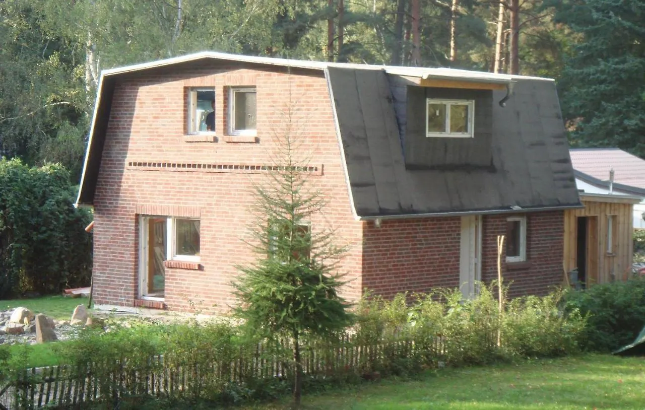 4 Bedroom Gorgeous Home In Berlin 0*,
